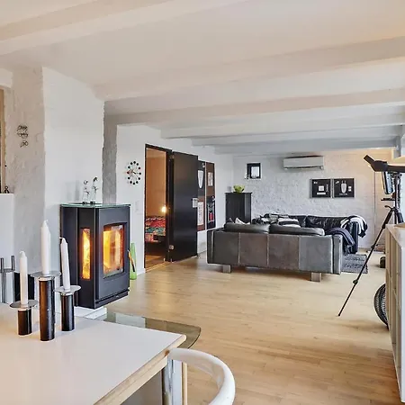 Awesome In W/ 3 Bedrooms Сasa de vacaciones *