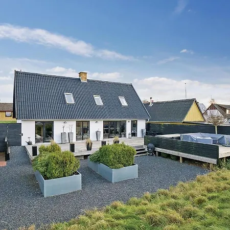 Awesome In W/ 3 Bedrooms